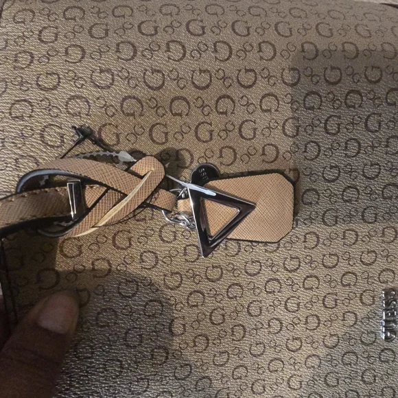 Guess Tote Bag NWOT - Picture 4 of 5